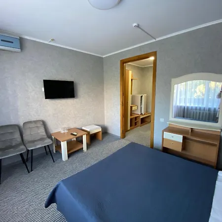 Hotel Prydesnyansky-2